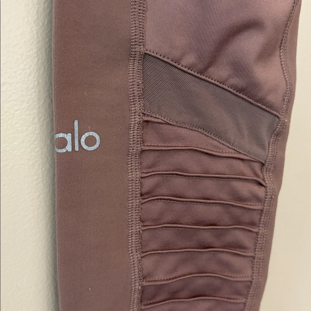 Alo Yoga High-Waist Moto Leggings Ribbed Mesh Paneling Mauve Size Small - Picture 8 of 11